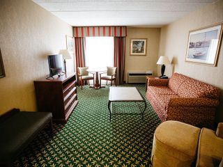 Фото отеля Mystic River Hotel & Suites