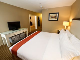 Hotel pic Holiday Inn & Suites Boston Peabody, an IHG Hotel