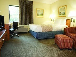 Hotel pic La Quinta Inn by Wyndham Toledo Perrysburg