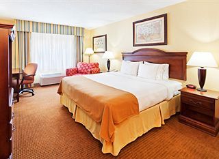 Фото отеля Holiday Inn Express and Suites Pikeville, an IHG Hotel