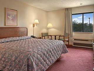 Hotel pic Super 8 by Wyndham Normal Bloomington