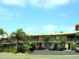 Hotel pic Harbor Inn & Suites Oceanside