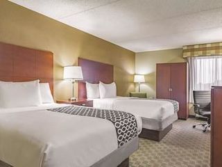 Hotel pic La Quinta by Wyndham Cleveland Airport West