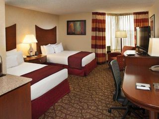 Фото отеля DoubleTree by Hilton Hotel Oak Ridge - Knoxville