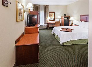 Фото отеля SureStay Plus Hotel by Best Western Norman