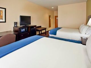 Фото отеля Holiday Inn Express and Suites Pryor, an IHG Hotel