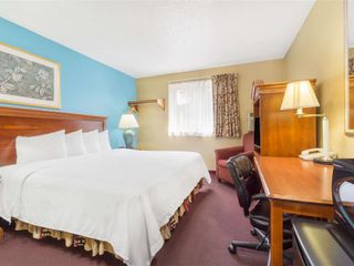 Фото отеля Baymont Inn & Suites by Wyndham Huber Heights Dayton Northeast