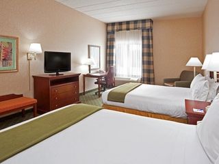 Фото отеля Holiday Inn Express Hotel & Suites Dayton-Huber Heights