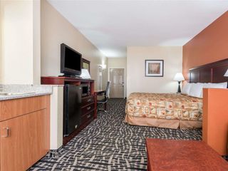 Hotel pic Days Inn & Suites by Wyndham Prattville-Montgomery