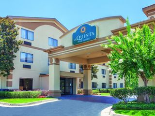 Hotel pic La Quinta by Wyndham Jackson Airport