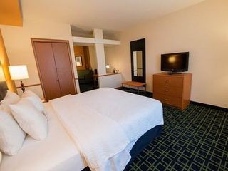 Hotel pic Fairfield Inn & Suites Seattle Bremerton