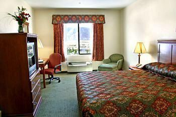 Photo of Best Western Plus Lake Elsinore Inn & Suites