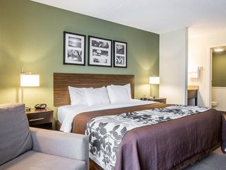 Hotel pic Sleep Inn & Suites Queensbury - Glens Falls