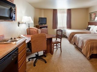 Hotel pic Candlewood Suites St. Robert, an IHG Hotel