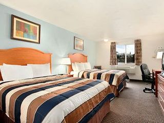 Hotel pic Super 8 by Wyndham Roseburg