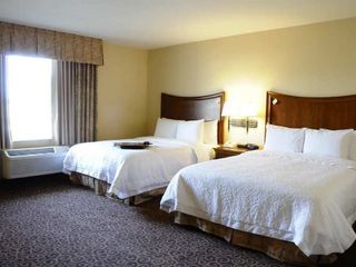 Hotel pic Hampton Inn & Suites Red Bluff