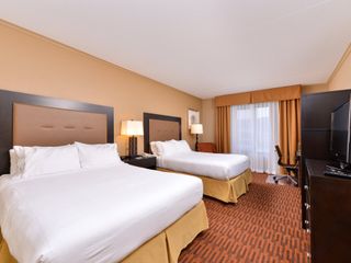 Фото отеля Holiday Inn Express Breezewood, an IHG Hotel