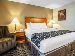 Hotel pic Clarion Inn Renton-Seattle