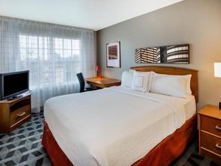 Фото отеля TownePlace Suites Detroit Sterling Heights