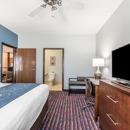 Photo of Comfort Suites St Charles-St Louis