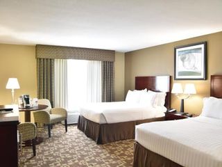 Фото отеля Holiday Inn Express Hotel & Suites St. Charles, an IHG Hotel