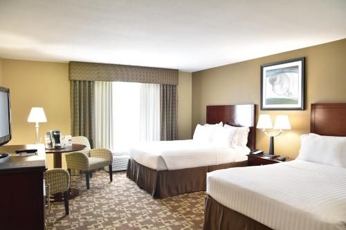 Photo of Holiday Inn Express Hotel & Suites St. Charles, an IHG Hotel