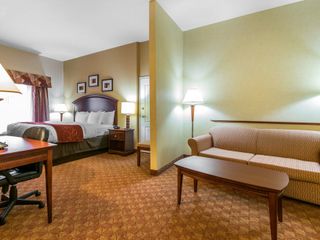 Hotel pic Comfort Suites South Point - Huntington