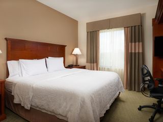 Hotel pic Hampton Inn and Suites Salem