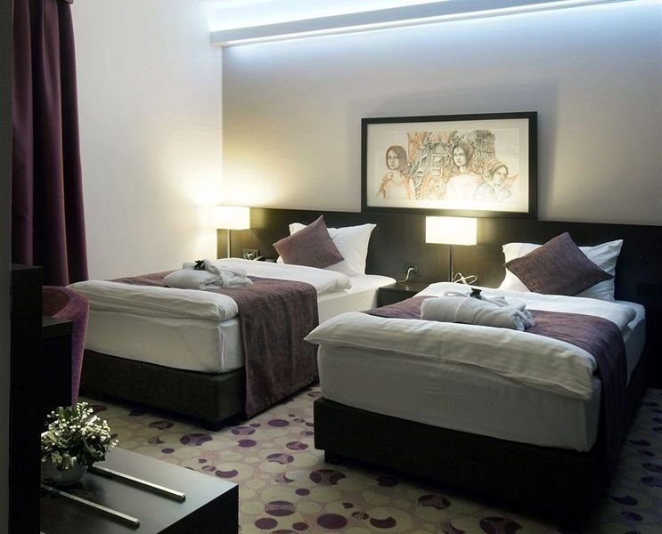 Hotel Photo 1