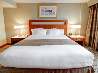 Фото отеля DoubleTree Suites by Hilton Seattle Airport/Southcenter