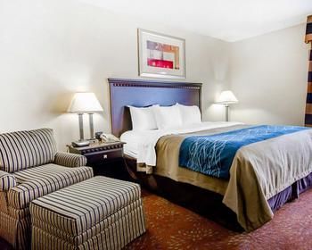 Photo of Comfort Inn & Suites La Grange