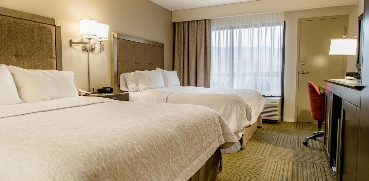 Hampton Inn CaryvilleI75/Cove LakeState Park, Caryville Staycation