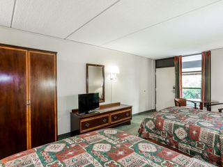 Hotel pic Days Inn by Wyndham Statesboro