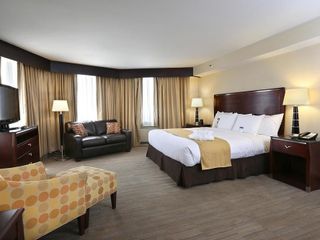 Фото отеля DoubleTree by Hilton Hotel Denver - Thornton