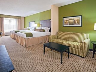 Фото отеля Holiday Inn Express Hotel & Suites Opelika Auburn, an IHG Hotel