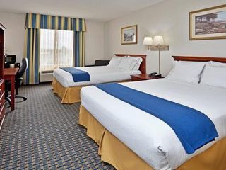 Фото отеля Holiday Inn Express Hotel & Suites - Wilson - Downtown, an IHG Hotel