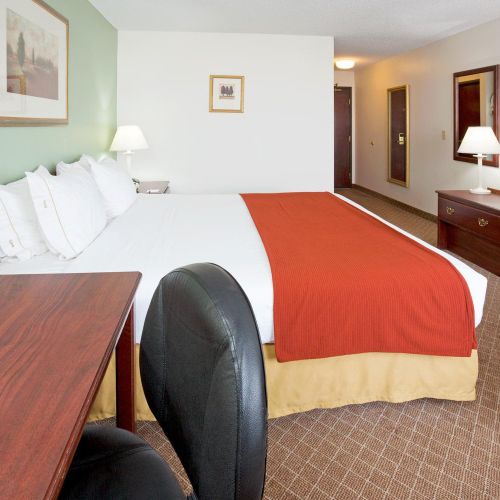 Photo of Holiday Inn Express Hotel & Suites St. Paul - Woodbury, an IHG Hotel