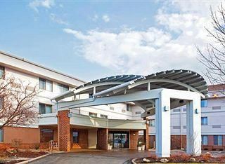 Фото отеля Holiday Inn Express Milwaukee - West Medical Center, an IHG Hotel
