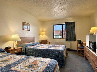 Hotel pic Super 8 by Wyndham Willows