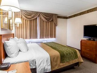 Фото отеля Holiday Inn Express & Suites Waterville - North, an IHG Hotel