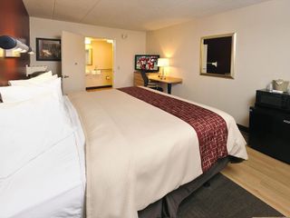 Hotel pic Red Roof Inn PLUS+ Washington DC - Oxon Hill