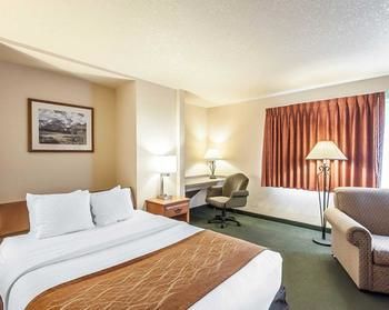 Photo of Comfort Inn & Suites Tualatin - Lake Oswego South