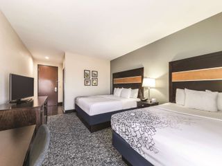 Hotel pic La Quinta by Wyndham Tulsa - Catoosa