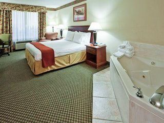 Фото отеля Holiday Inn Express Hotel & Suites Forest, an IHG Hotel