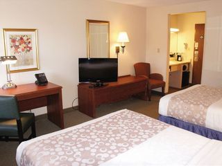 Hotel pic La Quinta Inn by Wyndham St. Louis Hazelwood - Airport North