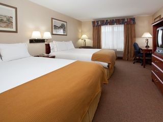 Фото отеля Holiday Inn Express & Suites Hill City-Mt. Rushmore Area