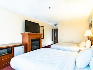Hotel pic Fireside Inn & Suites