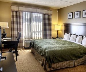Comfort Inn & Suites near Six Flags Lodge West United States