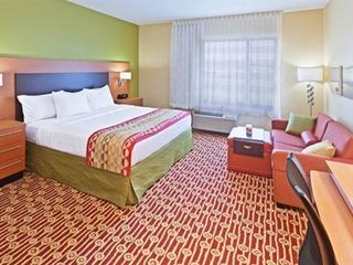 Фото отеля TownePlace Suites by Marriott Tulsa North/Owasso