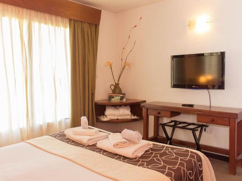Hotel Photo 6